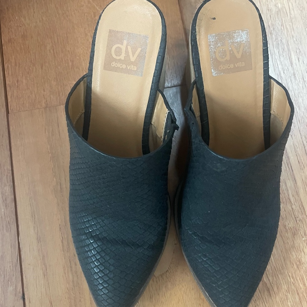Dolce Vita women’s black heeled mule